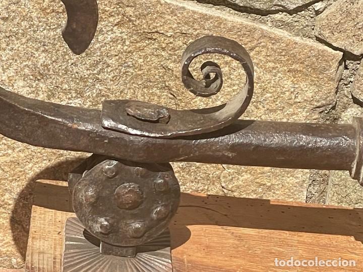 Antig&uuml;edades: Antigua aldaba llamador hierro - Foto 2