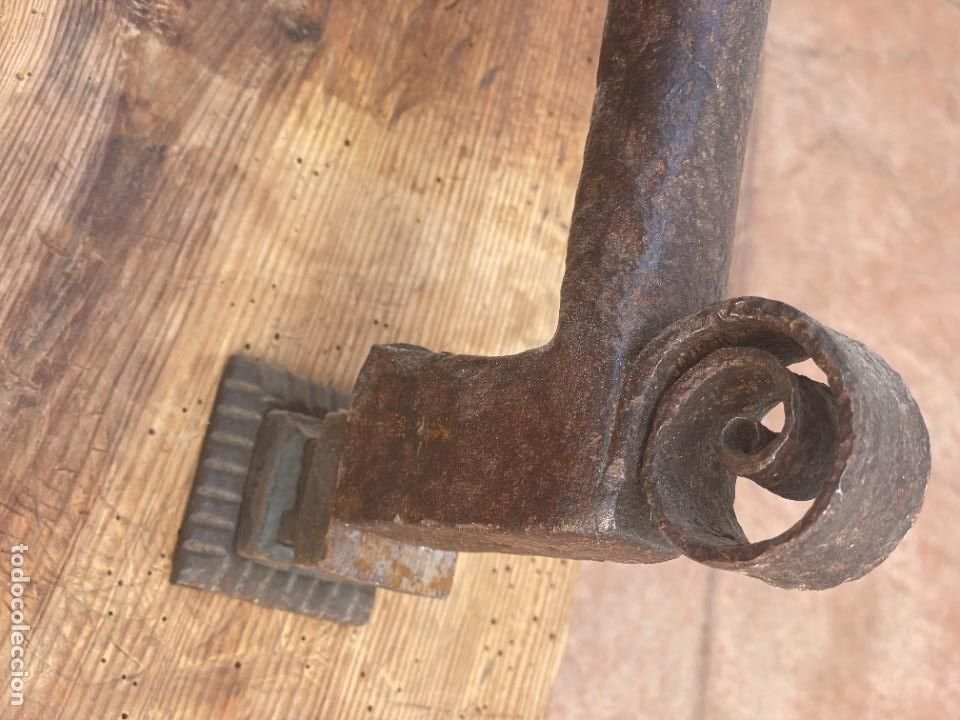 Antig&uuml;edades: Antigua aldaba llamador hierro - Foto 6