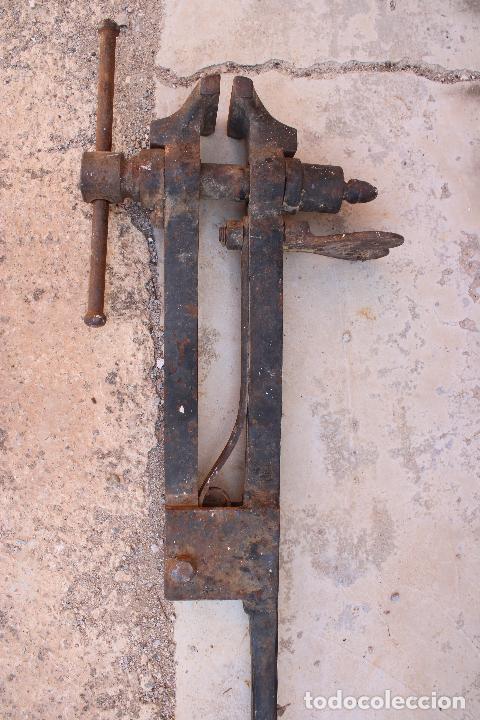 Antig&uuml;edades: tornillo de herrero - Foto 7