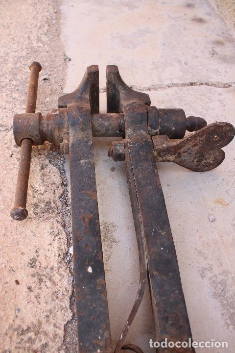 Antig&uuml;edades: tornillo de herrero - Foto 8
