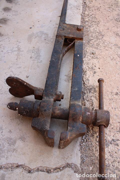Antig&uuml;edades: tornillo de herrero - Foto 11