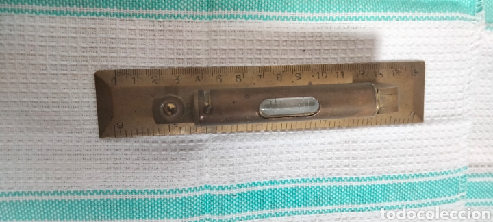 Antig&uuml;edades: Antiguo nivel burbuja con base de regla - Foto 1