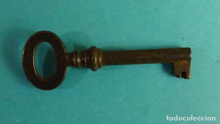 Antig&uuml;edades: PEQUE&Ntilde;A LLAVE HUECA. LONGITUD 5,5 CM - Foto 2