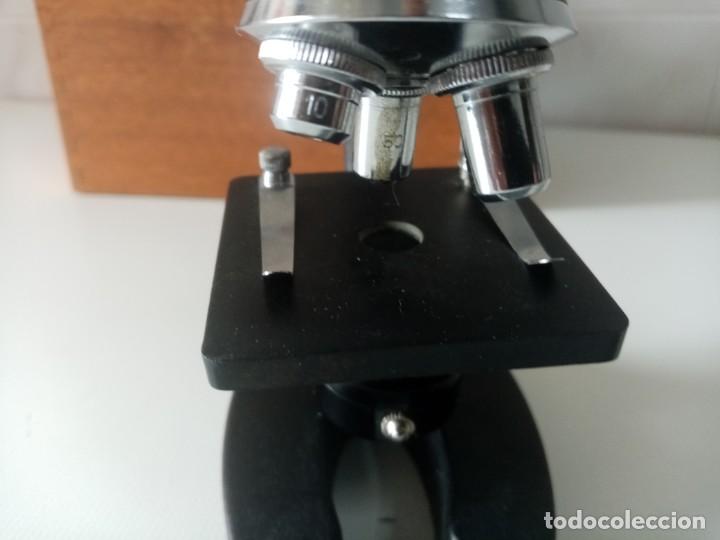 Antig&uuml;edades: MICROSCOPIO INFANTIL C.O.C. CON LUZ Y EN CAJA DE MADERA - Foto 10