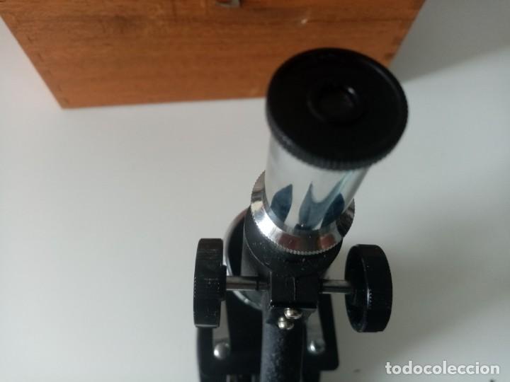 Antig&uuml;edades: MICROSCOPIO INFANTIL C.O.C. CON LUZ Y EN CAJA DE MADERA - Foto 13
