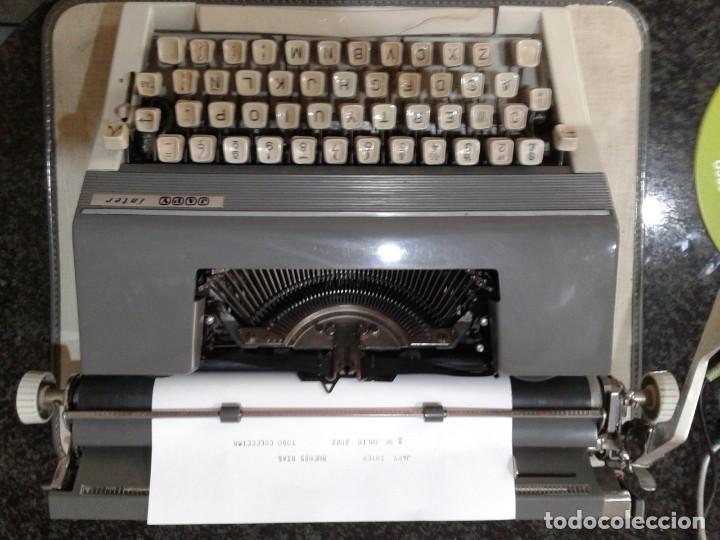 Antig&uuml;edades: MAQUINA DE ESCRIBIR JAPY inter, con maleta B - Foto 5
