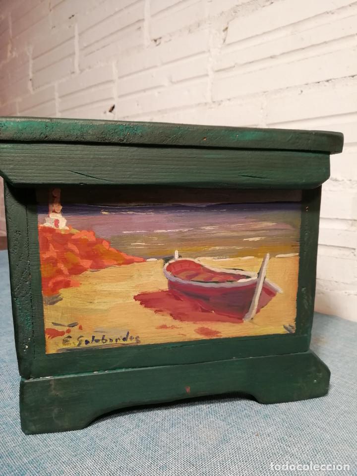Antig&uuml;edades: Caja con temas marineros pintada a mano - Foto 5