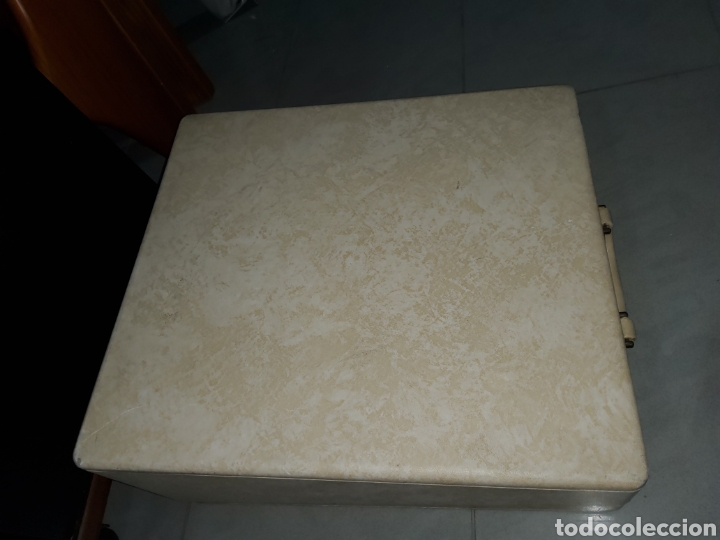 Antig&uuml;edades: M&aacute;quina de escribir antigua - Foto 2
