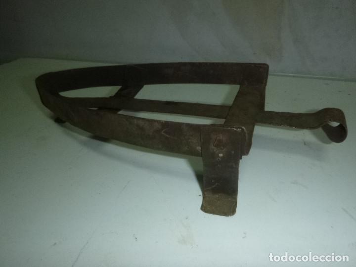 Antig&uuml;edades: TREBEDE PARA PLANCAH - Foto 2