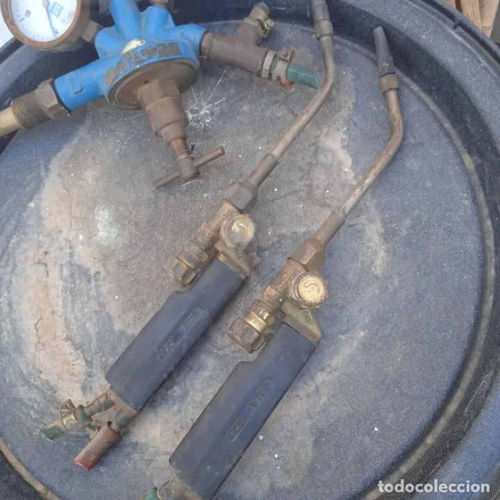 Antig&uuml;edades: Dos sopletes y man&oacute;metro jolleria - Foto 2