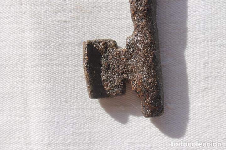 Antig&uuml;edades: GRAN LLAVE DE FORJA MACHO SIGLO XIX - Foto 4