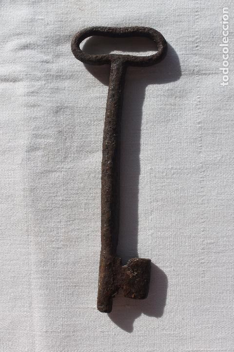 Antig&uuml;edades: GRAN LLAVE DE FORJA MACHO SIGLO XIX - Foto 5