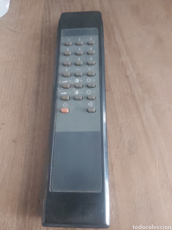 Antig&uuml;edades: Mando a distancia vintage revisar? - Foto 1