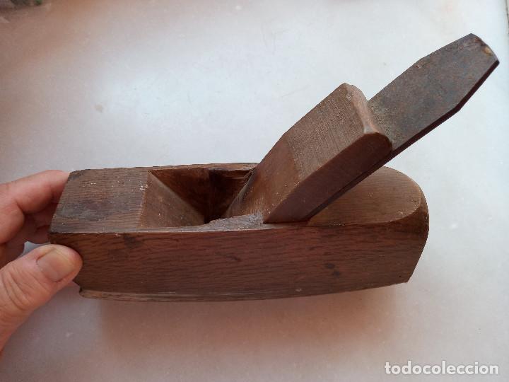 Antig&uuml;edades: CEPILLO DE CARPINTERO DE MADERA. - Foto 6