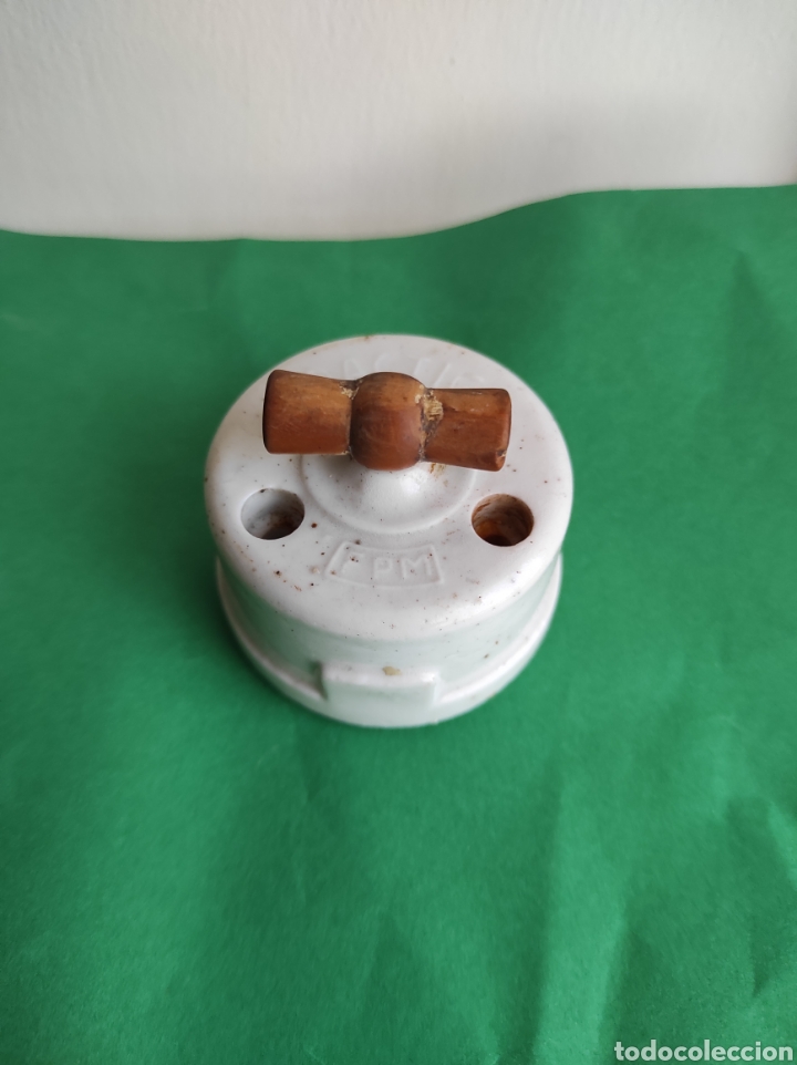 interruptor antiguo y portalamparas con enchufe - Compra venta en  todocoleccion