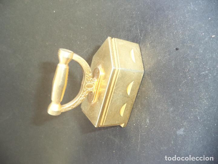 Antig&uuml;edades: Curiosa Coleccion de 25 Planchas e 5 acessorios - Foto 8