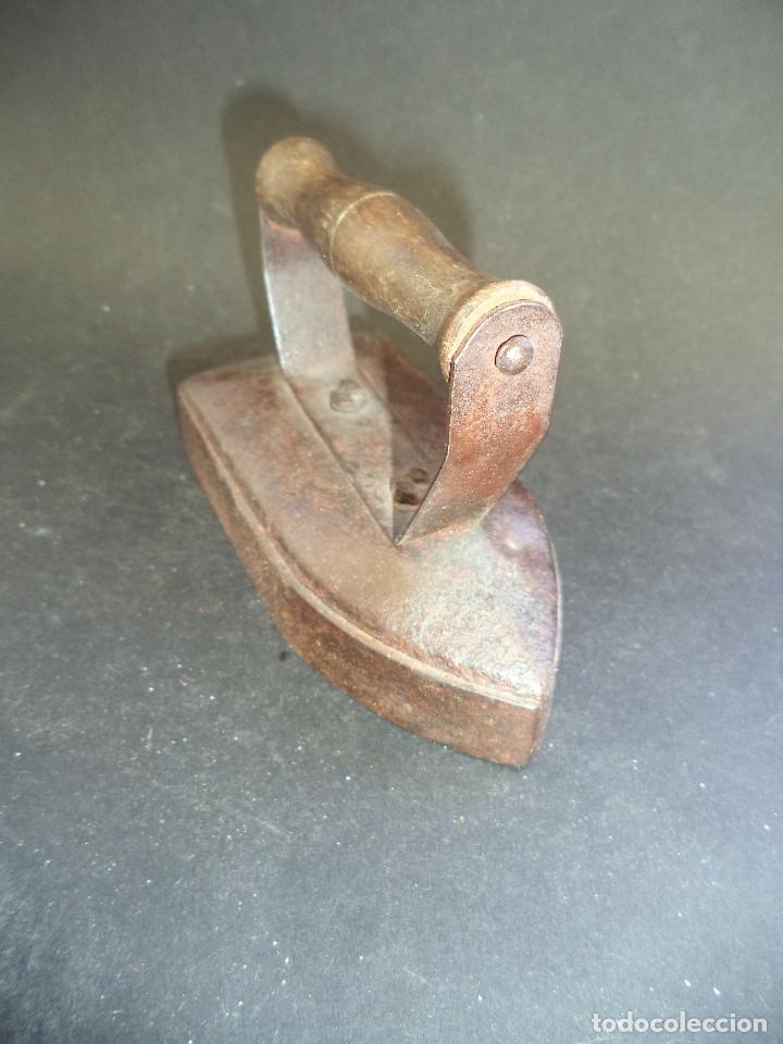 Antig&uuml;edades: Curiosa Coleccion de 25 Planchas e 5 acessorios - Foto 10