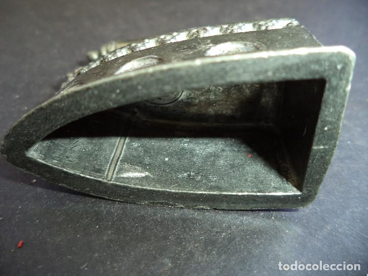 Antig&uuml;edades: Curiosa Coleccion de 25 Planchas e 5 acessorios - Foto 19