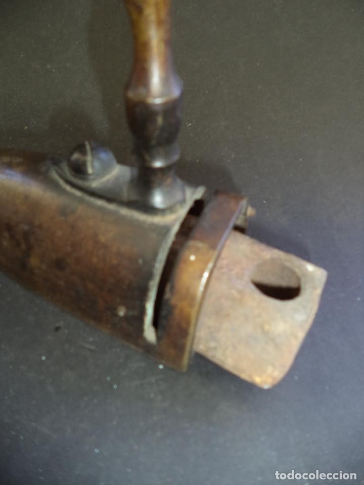 Antig&uuml;edades: Curiosa Coleccion de 25 Planchas e 5 acessorios - Foto 34