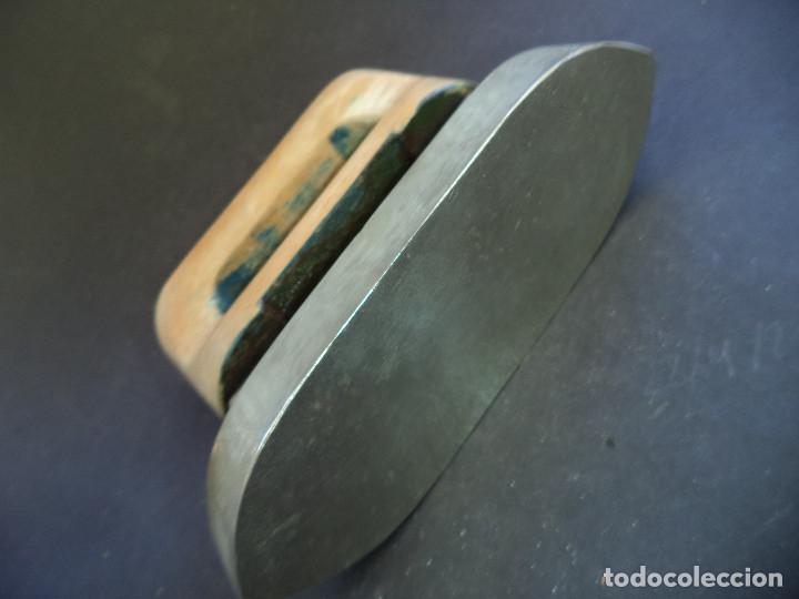 Antig&uuml;edades: Curiosa Coleccion de 25 Planchas e 5 acessorios - Foto 54