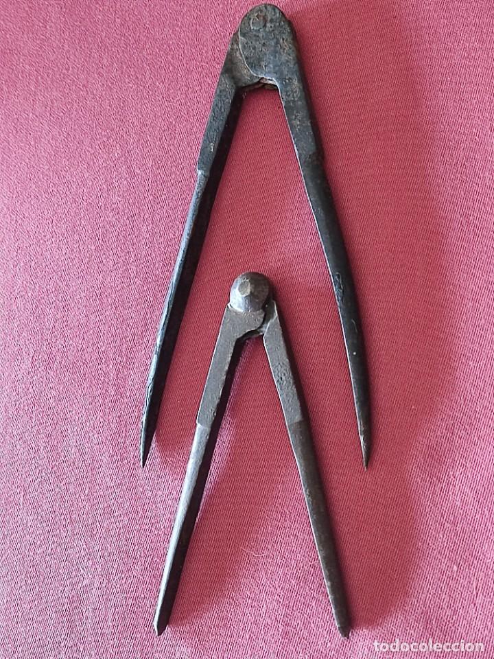 Antig&uuml;edades: DOS COMPASES DE HIERRO FORJADO, SIGLO XIX - Foto 5