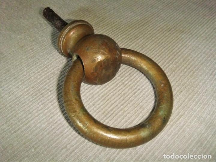 Antig&uuml;edades: ALDABA TIRADOR DE BRONCE MACIZO ARGOLLA - Foto 8