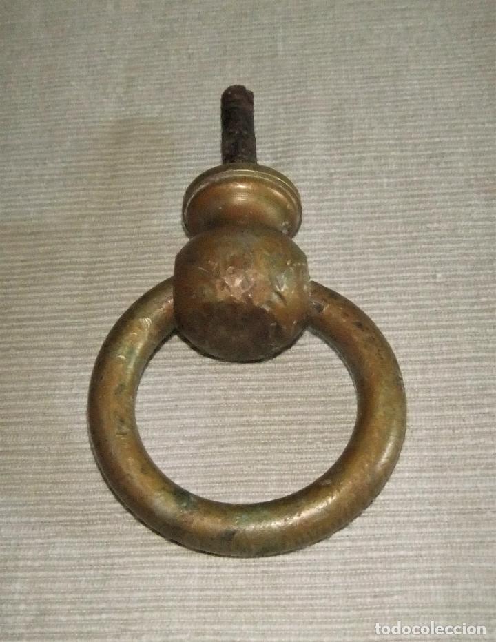 Antig&uuml;edades: ALDABA TIRADOR DE BRONCE MACIZO ARGOLLA - Foto 1