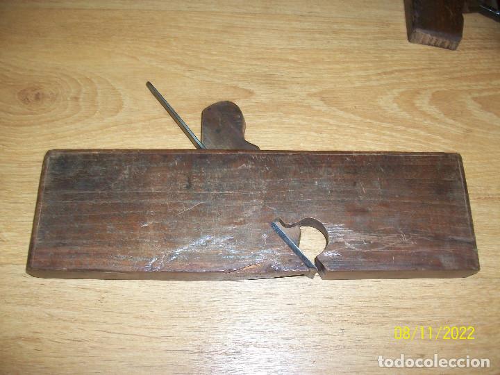 Antig&uuml;edades: ANTIGUO CEPILLO/GARLOPA DE CARPINTERO - Foto 1