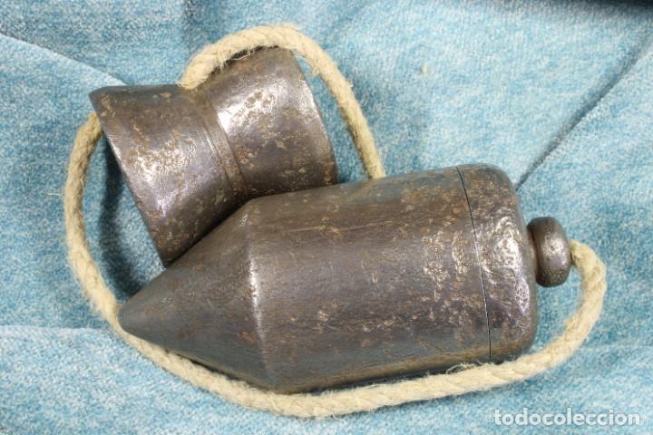 Antig&uuml;edades: Plomada construcci&oacute;n hierro con nuez. Plumb iron construction with nut. - Foto 1