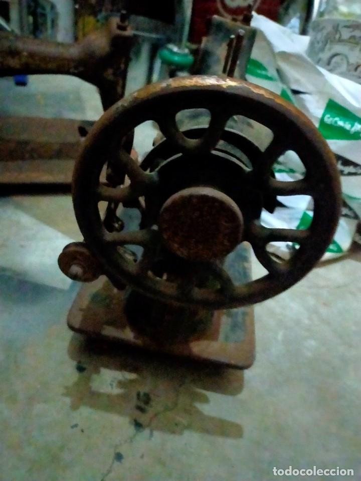 Antig&uuml;edades: Antigua m&aacute;quina de coser Sigma - A restaurar - Foto 6