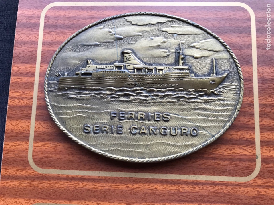 Antig&uuml;edades: Libro 100 Trasmediterranea y cuadro peanas. - Foto 5