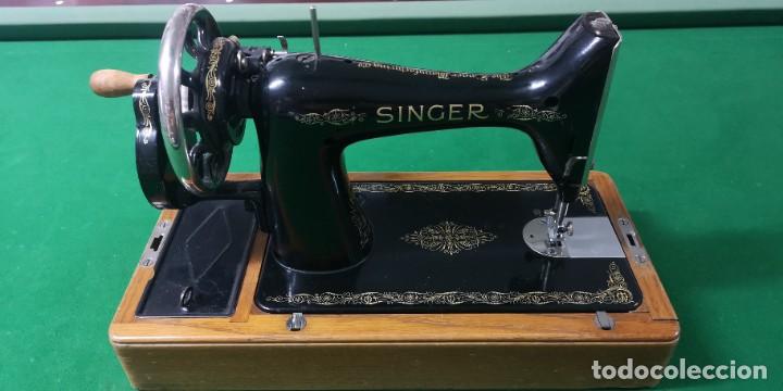 Antig&uuml;edades: Maquina de coser Singer Ref MCS 6597 - Foto 6