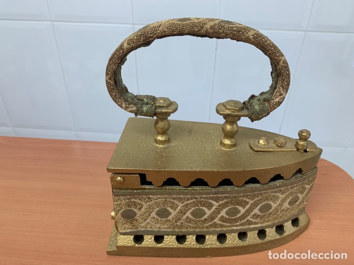 Antig&uuml;edades: Plancha de hierro decorada - Foto 2