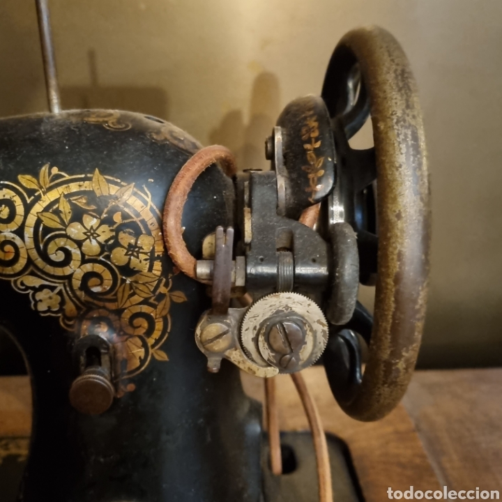 Antig&uuml;edades: Maquina SINGER antigua - Foto 15