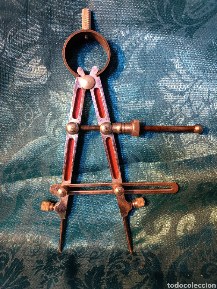 Antig&uuml;edades: Comp&aacute;s de precisi&oacute;n Tanik con su funda original. - Foto 2