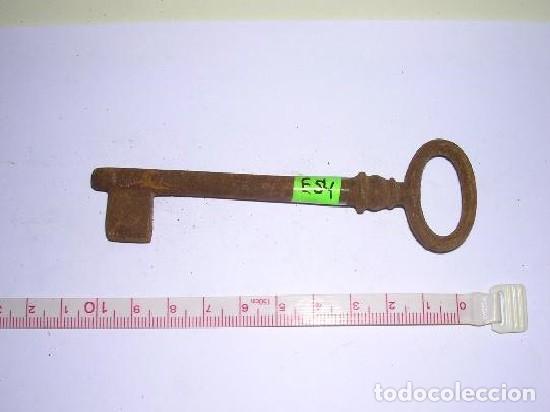 Antig&uuml;edades: ANTIGUA LLAVE DE HIERRO FORJADO - Foto 1