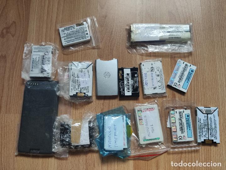 Tel&eacute;fonos: Lote de 23 telefonos Motorola - Foto 3