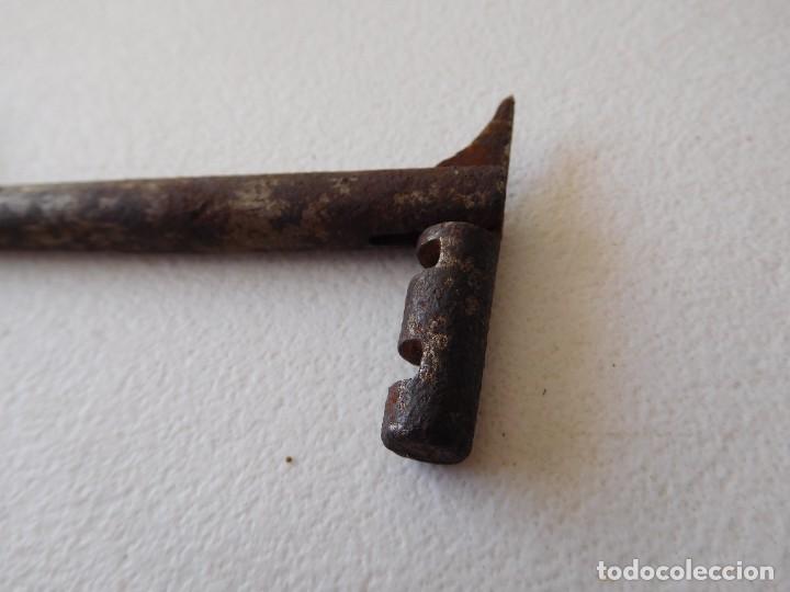 Antig&uuml;edades: Curiosa llave antigua plegable - Foto 2