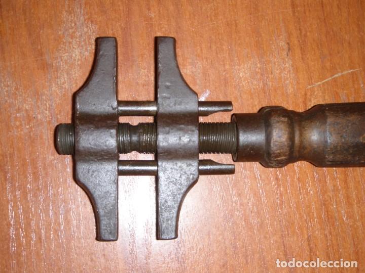 Antig&uuml;edades: ANTIGUA LLAVE INGLESA - Foto 3