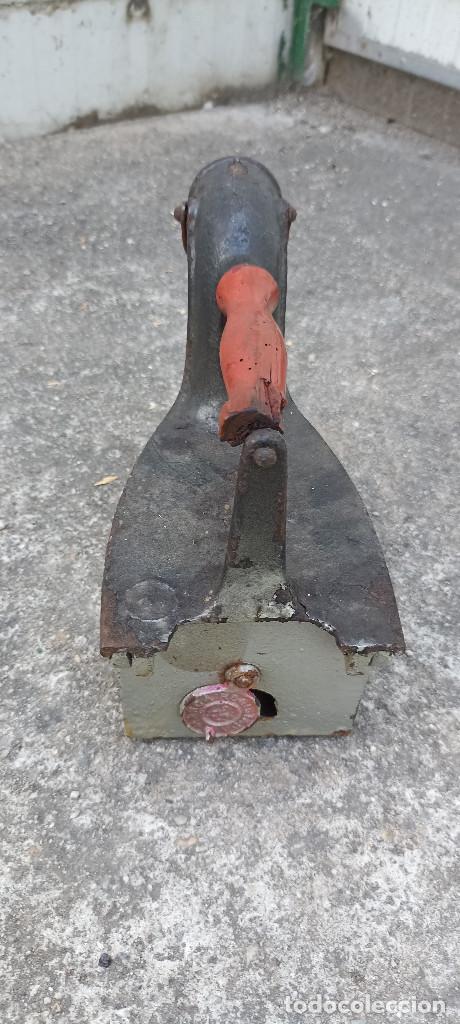 Antig&uuml;edades: PLANCHA DE CHIMENEA PARA REPASAR - Foto 9