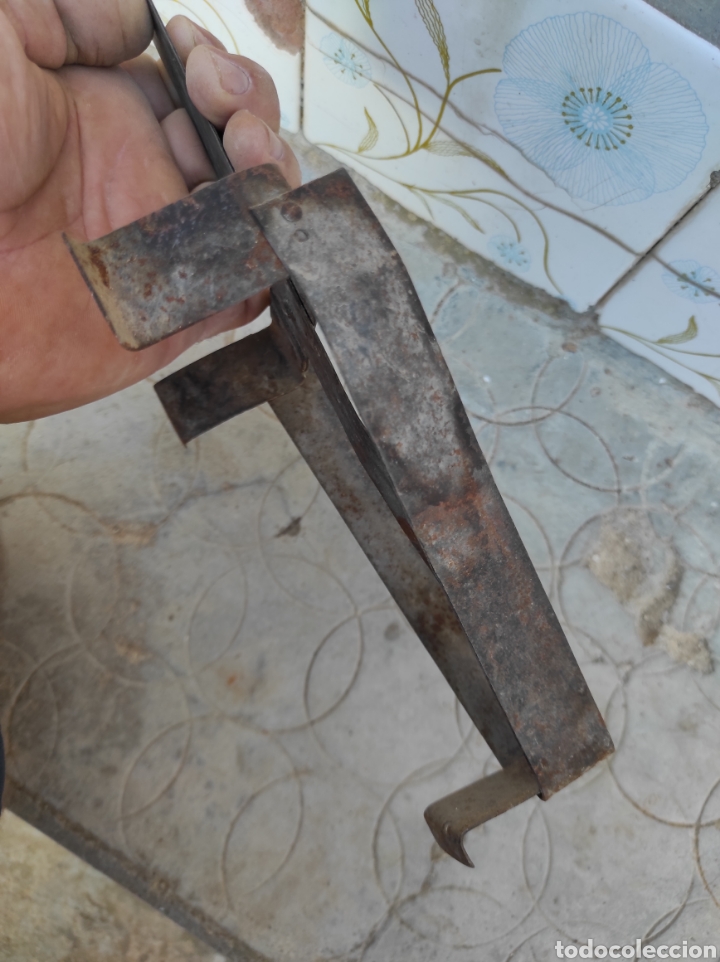 Antig&uuml;edades: Antiguo Soporte para Plancha - Foto 5