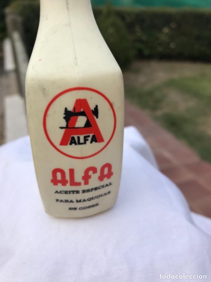 Antig&uuml;edades: Alfa, bote aceite - Foto 2