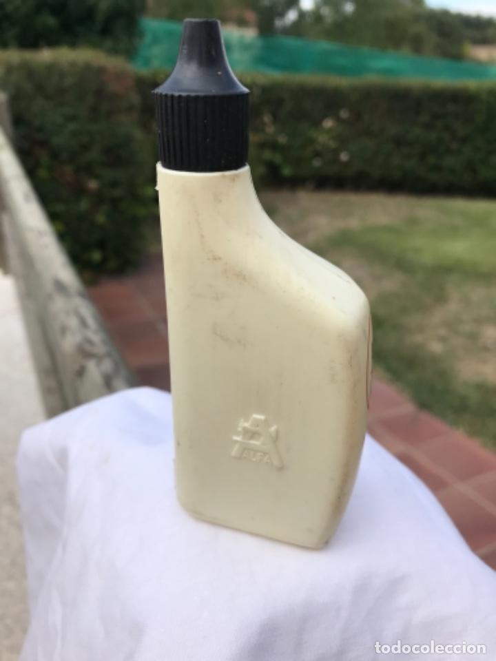 Antig&uuml;edades: Alfa, bote aceite - Foto 3