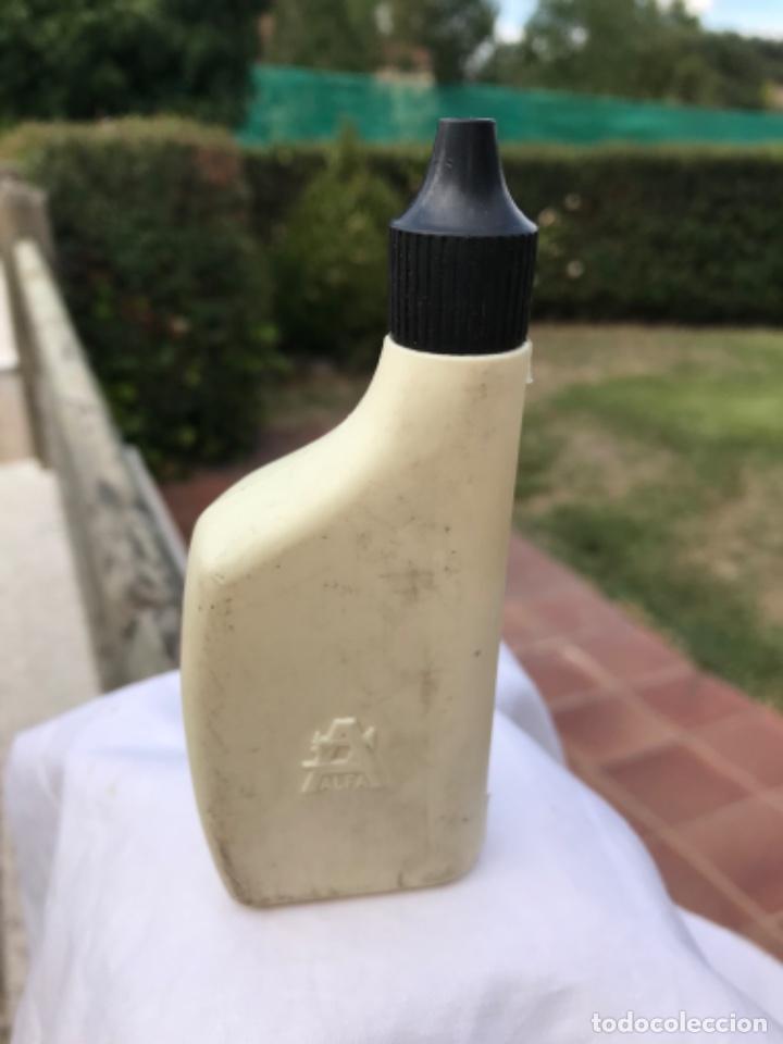 Antig&uuml;edades: Alfa, bote aceite - Foto 4