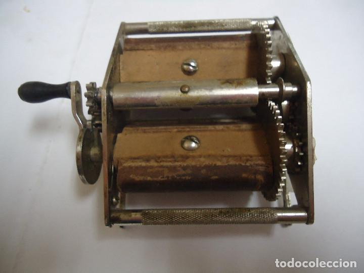 antiguo afilador para navajas de afeitar - Compra venta en todocoleccion