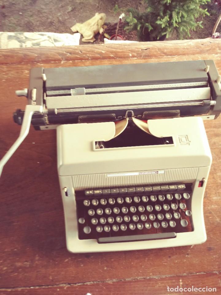 Antig&uuml;edades: Mquina de escribir - Foto 2