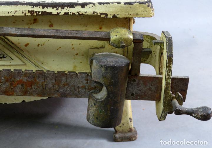 Antig&uuml;edades: B&aacute;scula de la marca SECA primera mitad del siglo XX - Foto 7