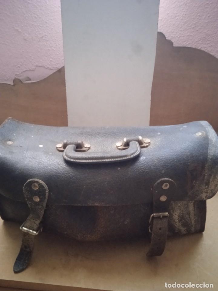 Antig&uuml;edades: Malet&iacute;n m&eacute;dico antiguo - Foto 1