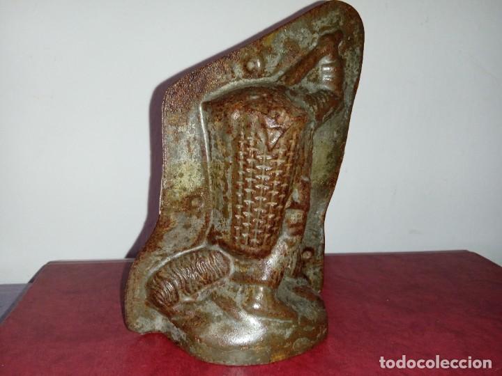 Antig&uuml;edades: Molde de CHOCOLATE: NI&Ntilde;O con PERRO. - Foto 5