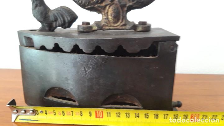 Antig&uuml;edades: Plancha de carb&oacute;n - Foto 5